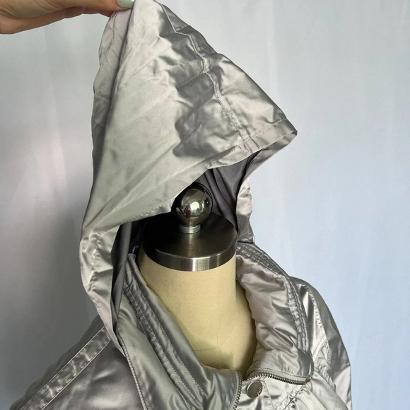 Guess Women's Jacket, silver (Metallic) Authentic Brand est. 1981, Sz L - Picture 14 of 16